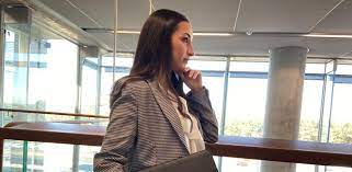 Universia, la plataforma universitaria de Banco Santander dedicada a la gestión del talento y al apoyo de la transformación digital de las universidades, ha cerrado 2023 con más de 8.500 ofertas de empleo.