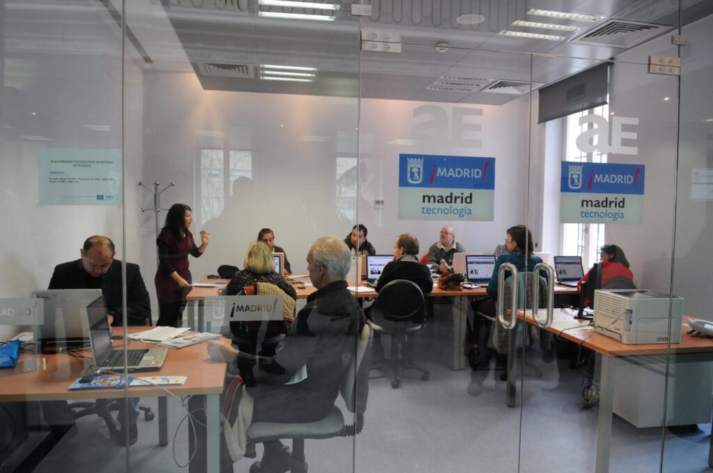 Imagen de una de las salas de Agencia para el Empleo