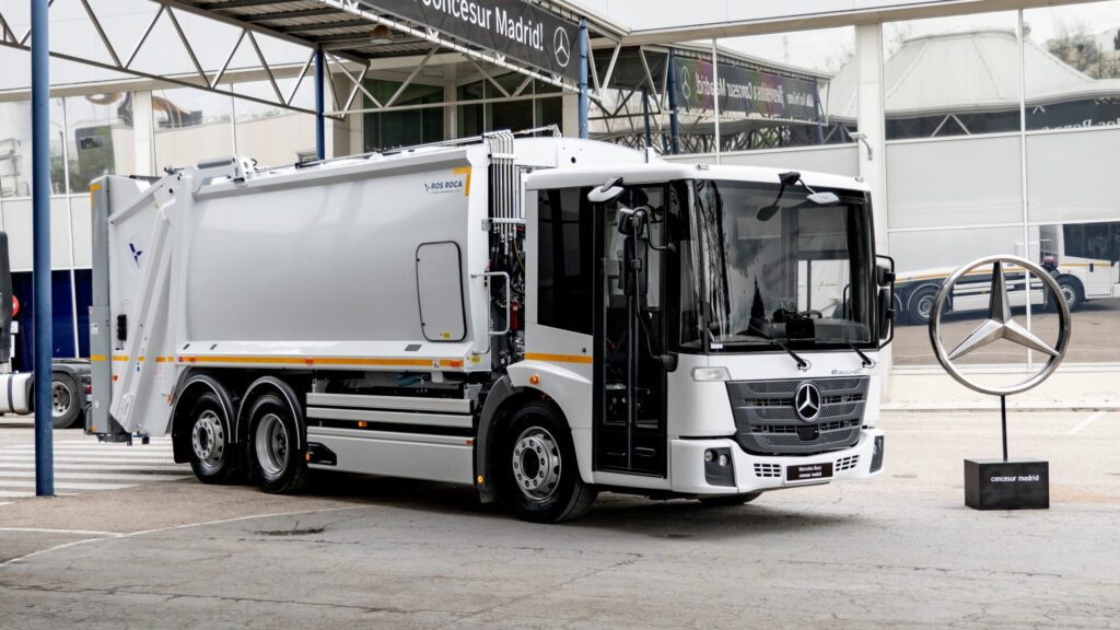 El Mercedes-Benz eEconic puede cubrir todos los trayectos diarios en entornos urbanos, sin emisiones y con una sola carga.