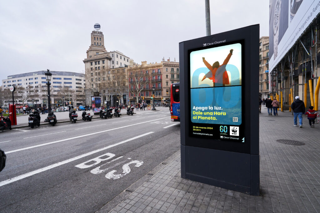 Campaña de sensibilización medioambiental en publicidad exterior de Clear channel.