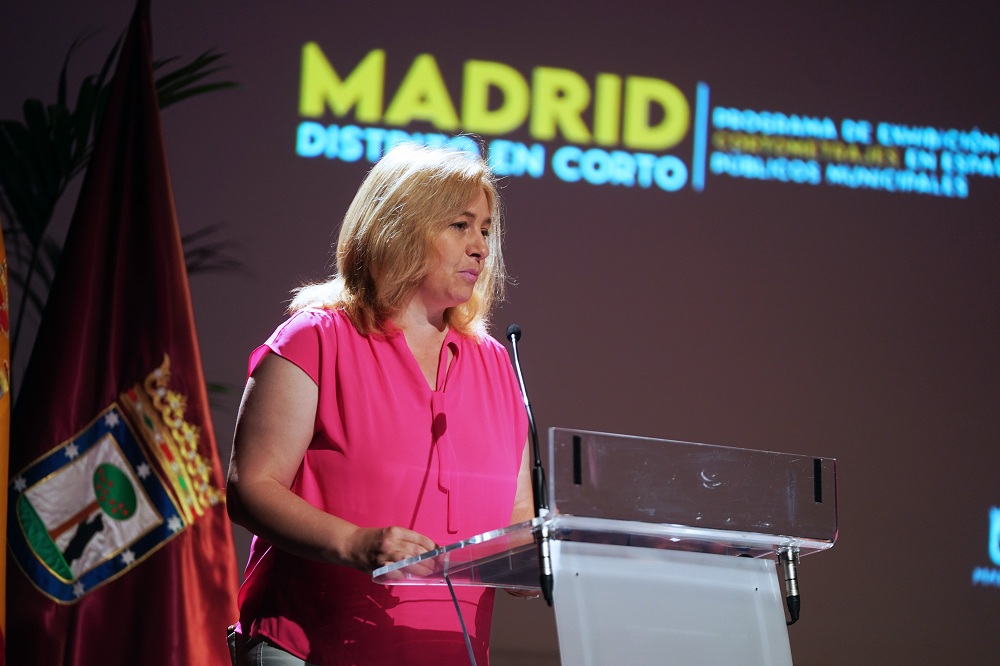 Sanz presenta ‘Madrid Distrito en Corto’, un programa para exhibir en espacios municipales