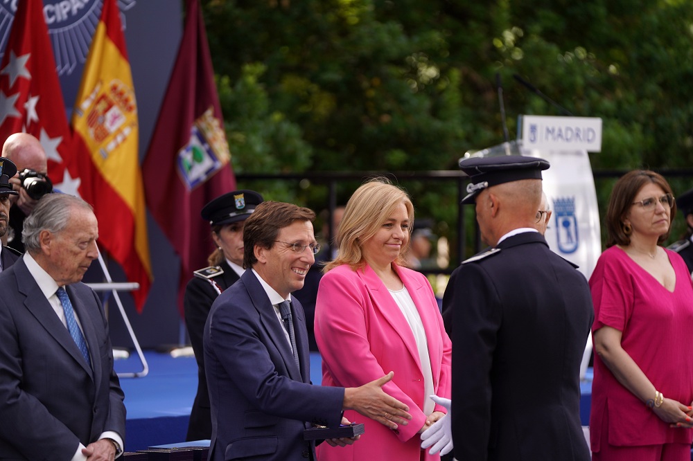 Acto de homenaje a la Policía Municipal, este viernes, en el parque de El Retiro