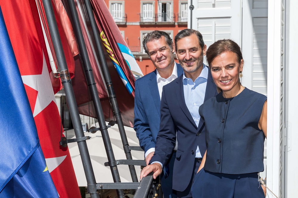 La concejala delegada de Turismo, Almudena Maíllo, ha firmado un convenio con la asociación Madrid Enoturismo para la promoción de la capital como destino enoturístico