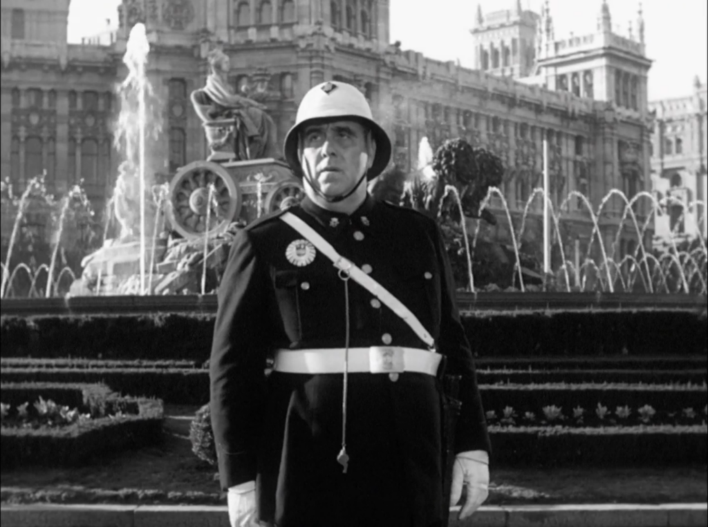 Fotograma de Manolo, Guardia Urbano, una de las películas rodadas en el entorno del Paisaje de la Luz.