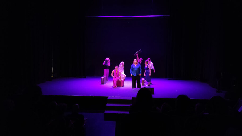 Gala del proyecto Experimenta Compañía contra la soledad no deseada en el centro cultural Eduardo Úrculo de Madrid.
