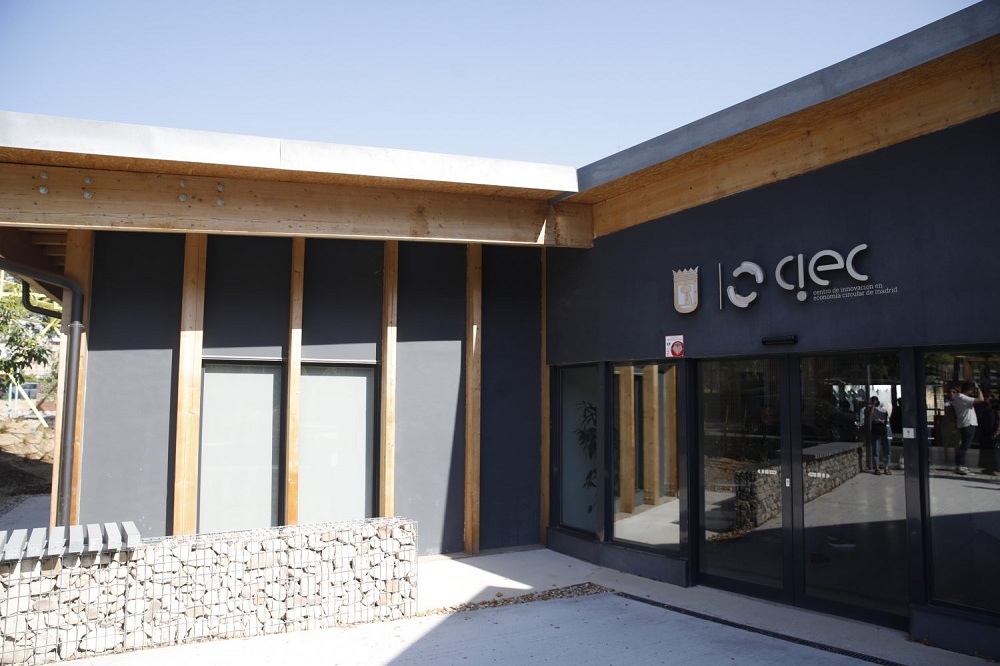 El Ayuntamiento recibe el premio Fab City 2025 en la categoría de Innovación tecnológica y circular sostenible por el CIEC Madrid