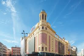 Los cines Callao, parte del paisaje icónico de Madrid, están de centenario
